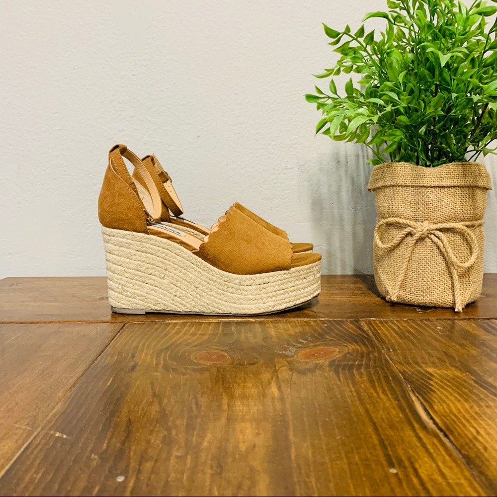 Steve Madden Camel Colored Wedge- Size 7 - image 7